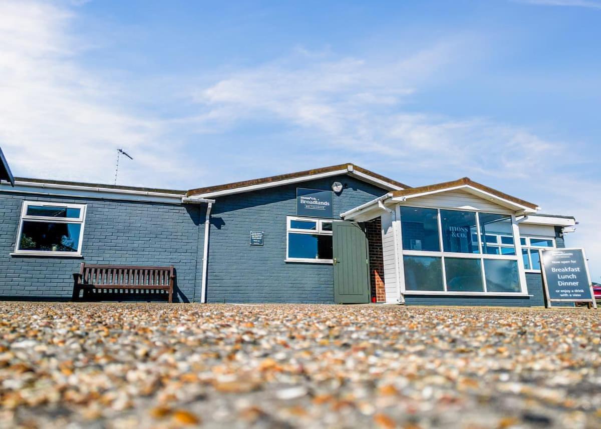 Hotel Broadlands Park And Marina Pakefield Exteriér fotografie