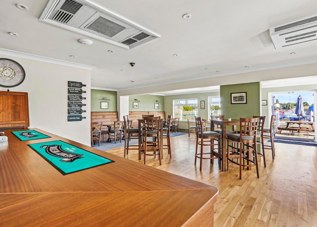 Hotel Broadlands Park And Marina Pakefield Exteriér fotografie
