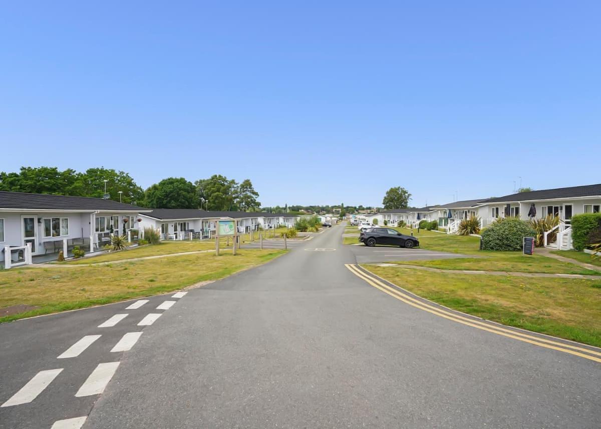 Hotel Broadlands Park And Marina Pakefield Exteriér fotografie